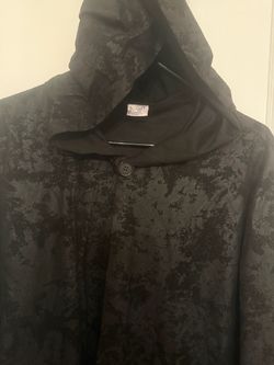 Spirit Halloween Black Hooded Cape Costume