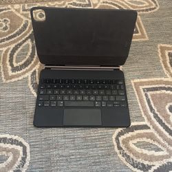 iPod Air 5th Generation Magic Keyboard