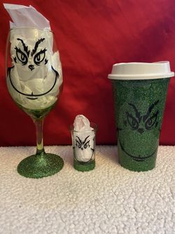 Grinch setting Christmas