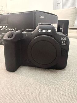 Canon EOS R6 Mark II 24.2MP Mirrorless Camera - Black (Body Only)
