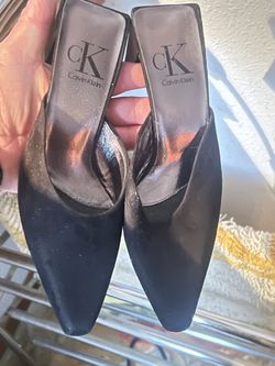 Woman’s M  5 1/2  Calvin Kline Pumps 