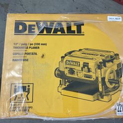 NEW DeWalt DW735 Heavy-Duty 13" Three Knife, 2 Speed Planer