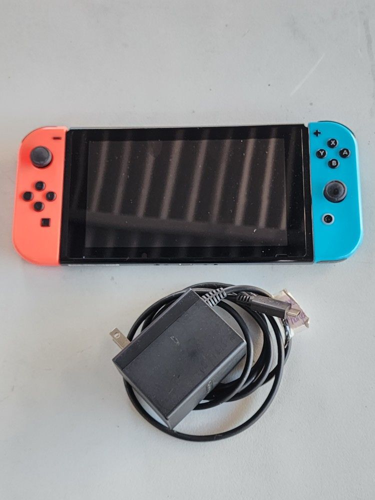 Nintendo Switch ( Use Good Condition )