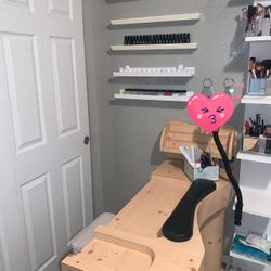 Mesa De Uñas 