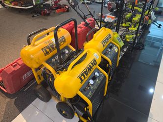 DEWALT 4.5 Gal. 4.5 SCFM 1.6HP Portable Electric Air Compressor 200-225 PSI