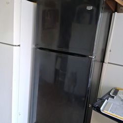 Maytag Refrigerator Length 28" Height 68"
