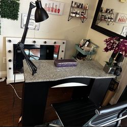 Professional Nail Tech Table 