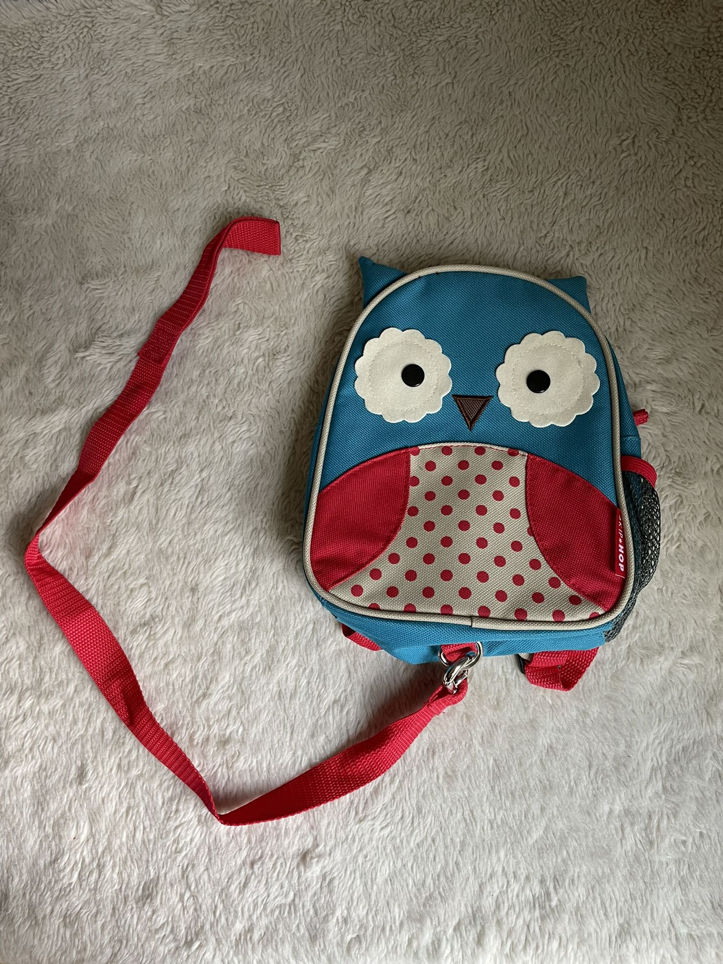 Skip Hop Leash Mini Backpack with Adorable Owl Theme Great For Travel Hiking