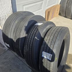 Truck Tires 295/75R22.5 New Bandag RECAP Trailer Tires 