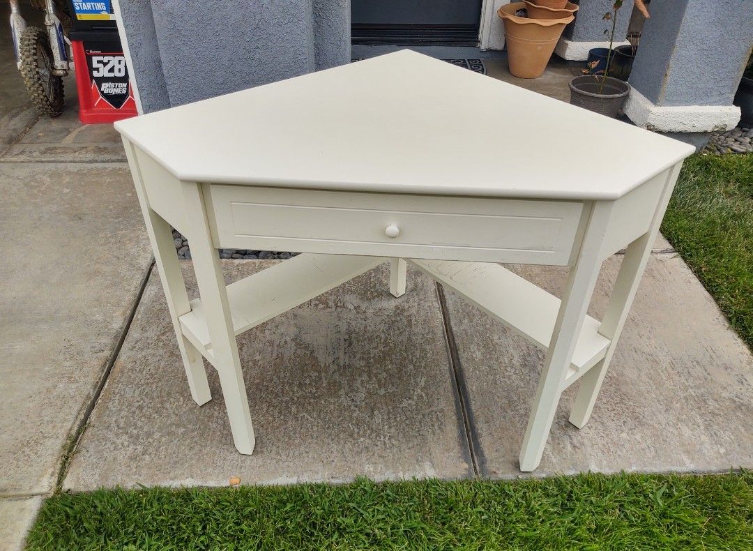 Beautiful Cream Color Corner Desk