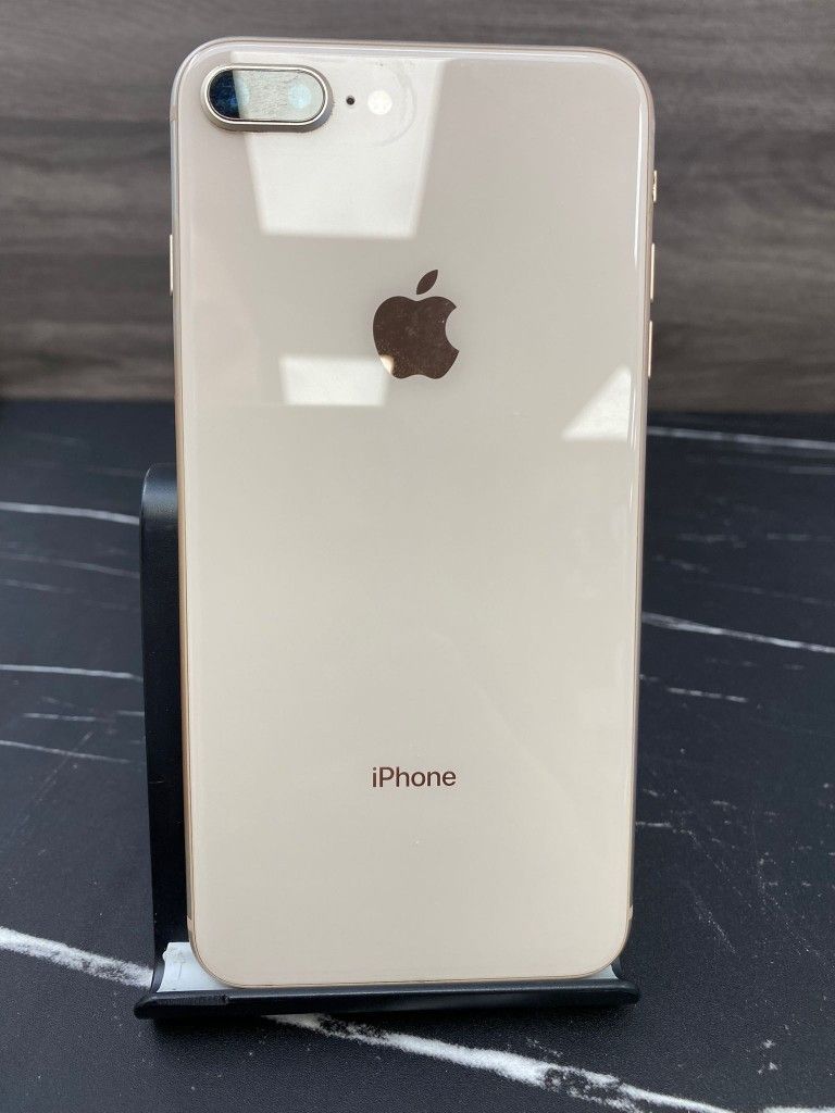 iPhone 8 Plus 64gb Unlocked ID: 42849