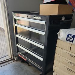 Husky Organizer 
