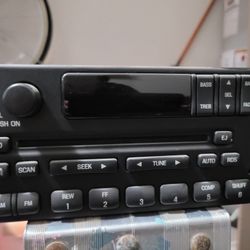 2002 Ford F-150 Stereo Head Unit