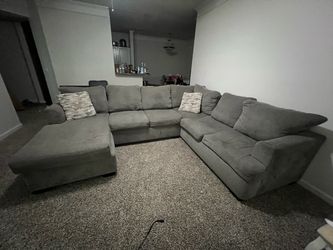 Large Gray Fabric Sectional Sofa with Chaise