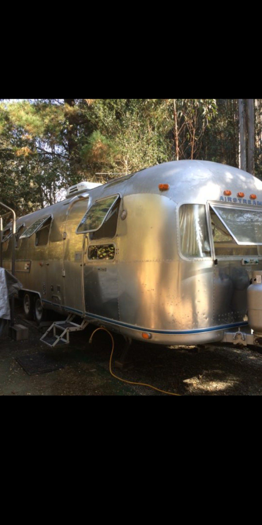 1976 Airstream land yacht 31 feet current registration clean title solid trailer