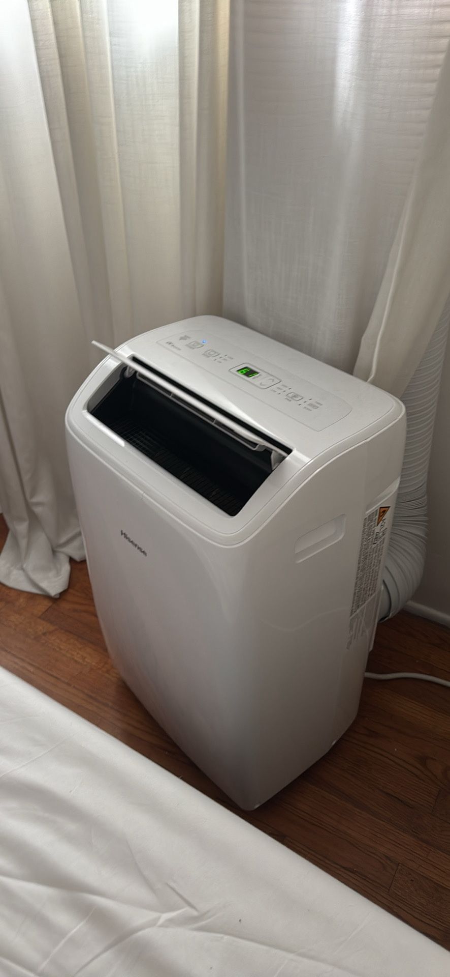 Hisense 8000 BTU AC unit dual hose