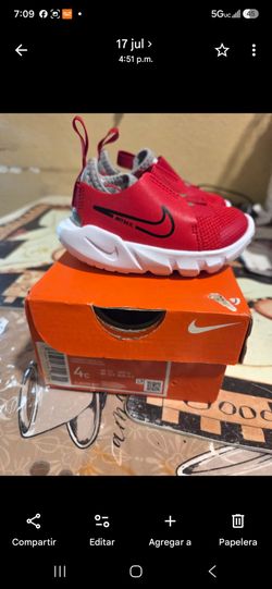 Tenis nuevos de nino