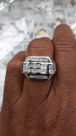 14k white gold ring 23 grams 1ct diamonds