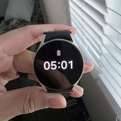 Galaxy Watch 7 40mm With Extra Bands