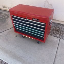 Husky Tool Box 19.5”H 26.5”W 12.5”D For Sale