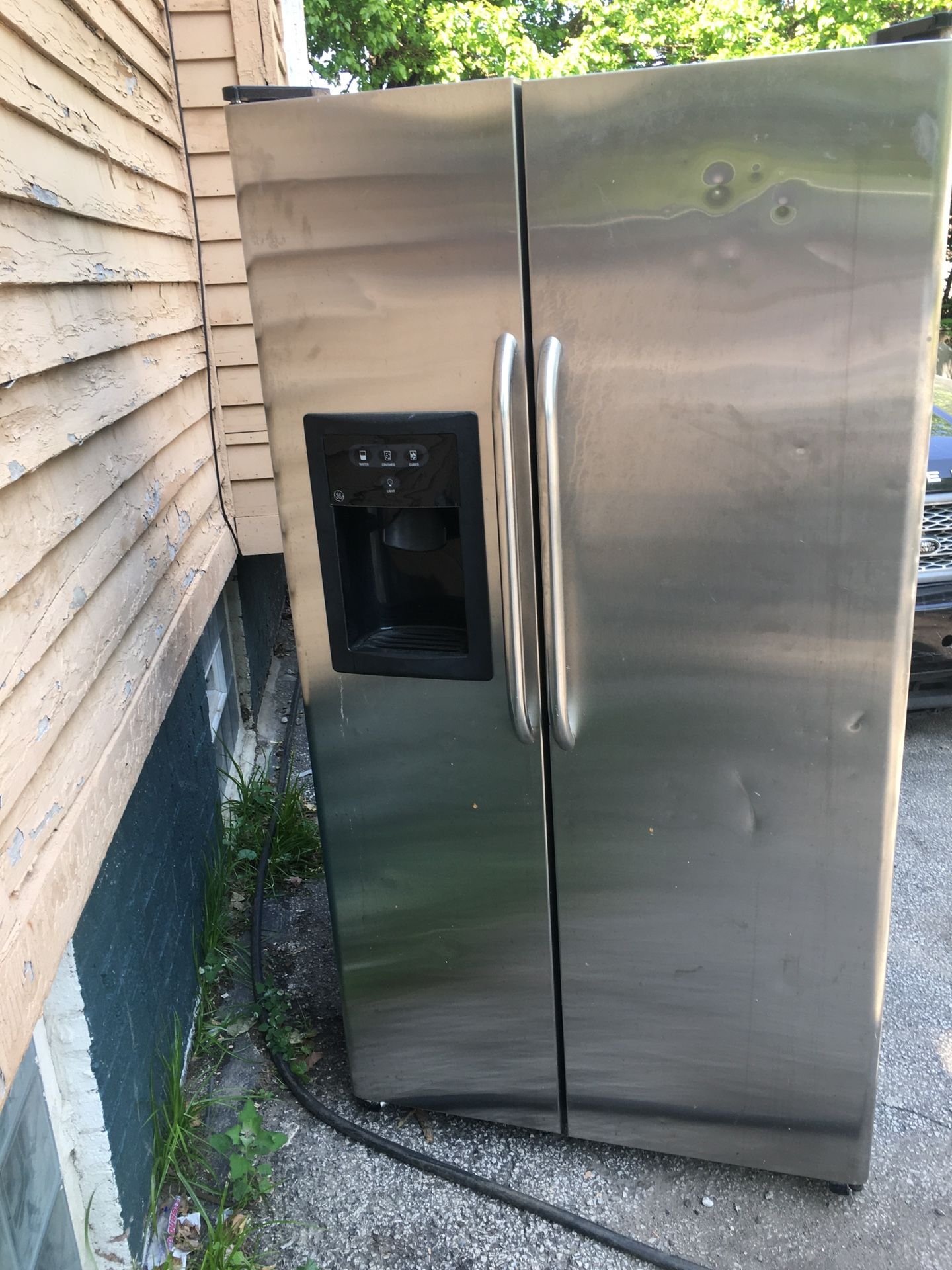 Refrigerator