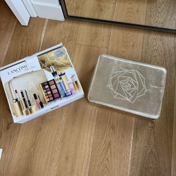 LANCOME GOLD METALLIC VANITY CASE LARGE COSMETIC BAG