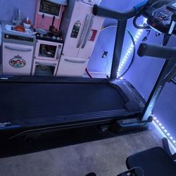🏃‍♂️ Horizon Treadmill 7.0 AT – Like New! 🏋️‍♀️