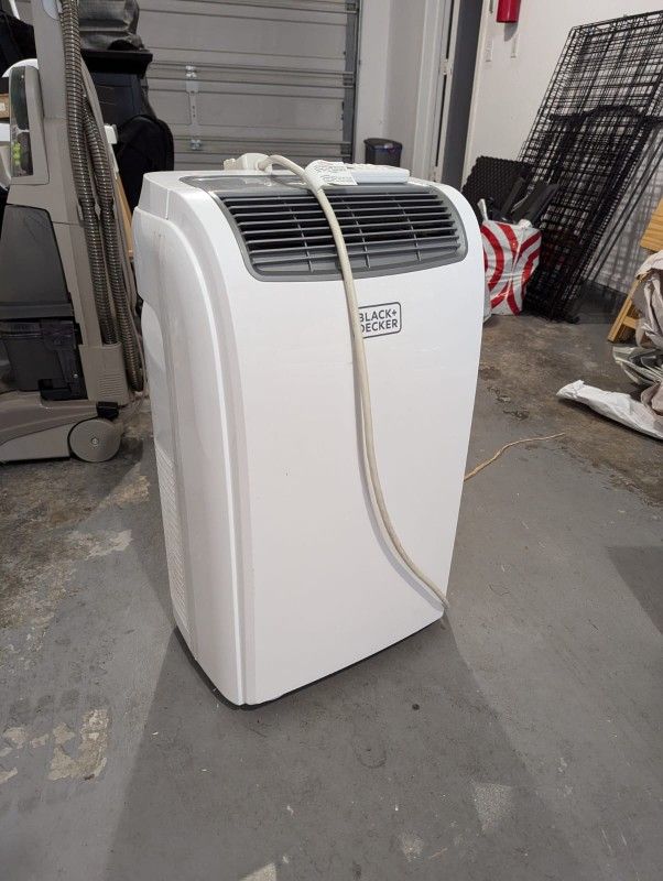 BLACK+DECKER BPACT10WT 10,000 BTU Portable Air Conditioner with Remote