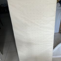 Colchon Para Cuna  2 $15 Cada Uno O Los Por $25 