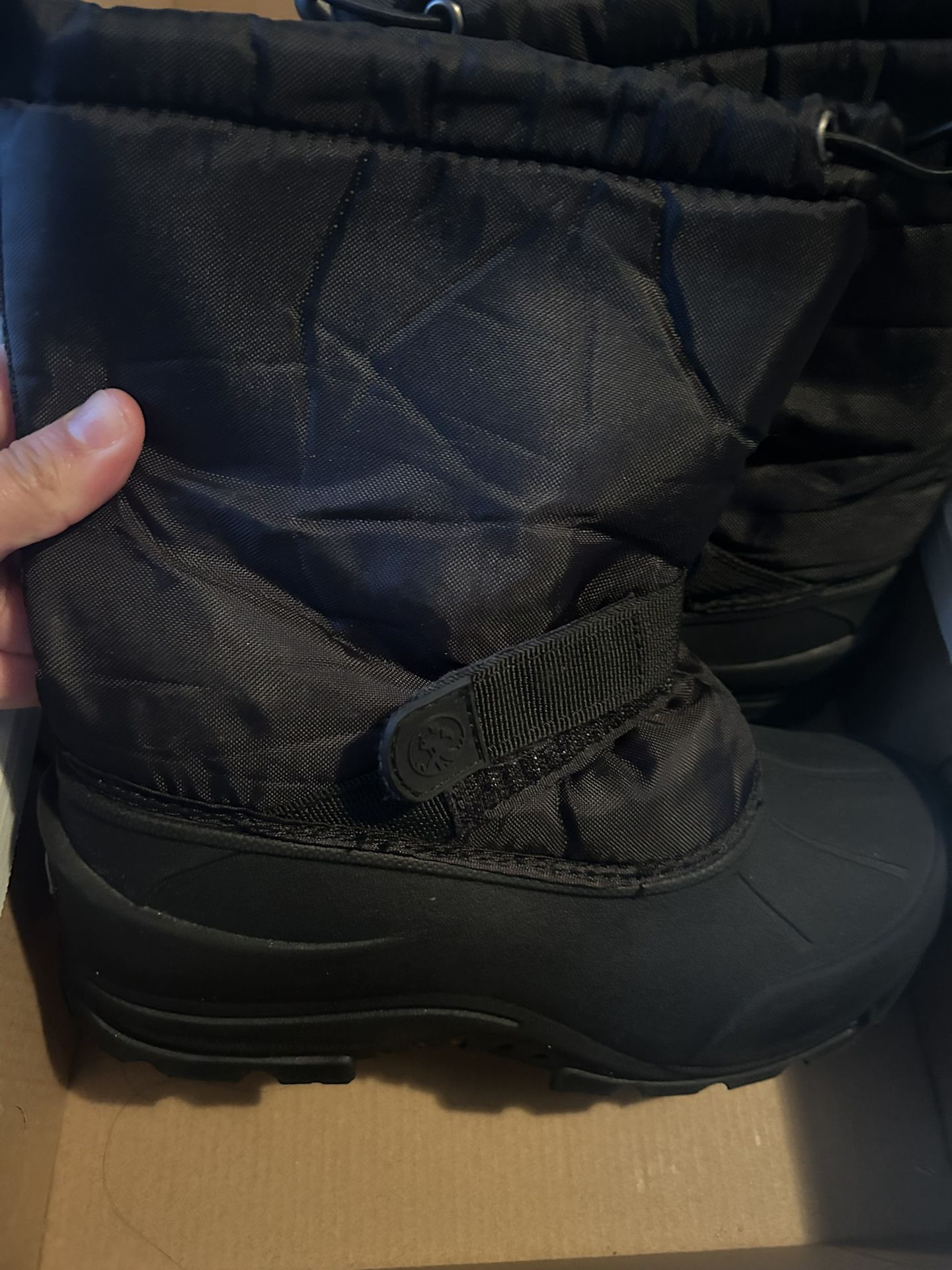 Northside Big Kid Boys Size 6 Snow boots 
