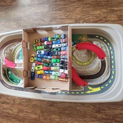 Step2 Deluxe Canyon Road Train & Track Table + 50+ Car Bundle (Disney Cars/Hot Wheels)