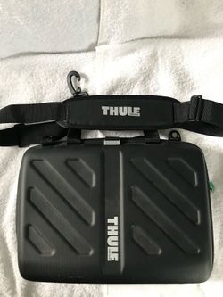 Thule 13” Hard Laptop Carry Case