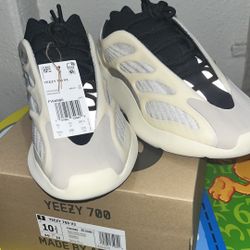 Yeezy boost 700 v3 