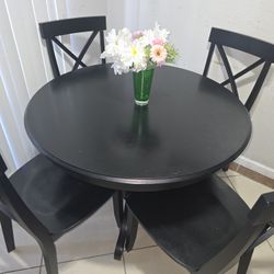 Hermoso 💚 Comedor 4 Sillas Excelentes Condiciones Seminuevo.poko Uso Ideal Para Apartamento Madera Sólida Fuerte Tengo Delivery 