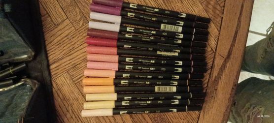 BUNCH of brand new dual sided markers