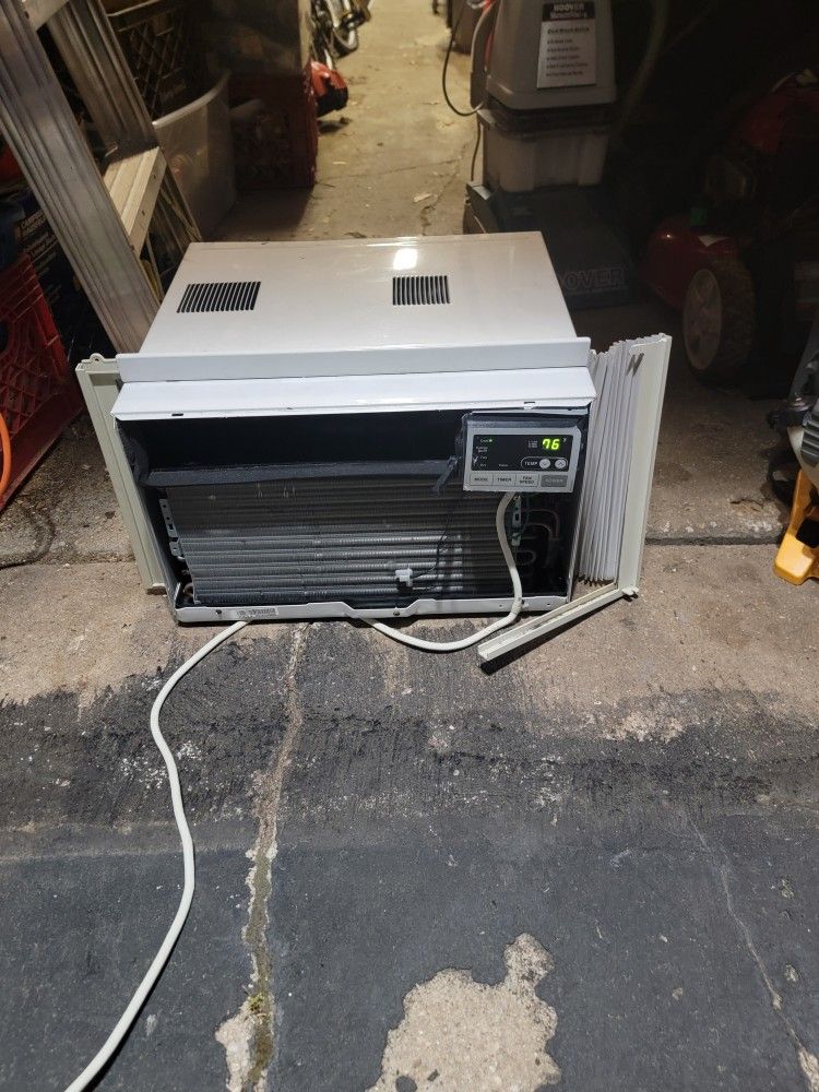 LG Window AC