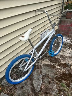 Elit BMX bike
