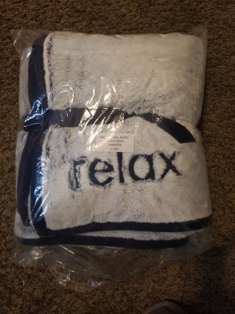 Relax Bath and body works Blanket