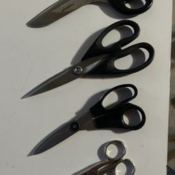 Scissors 