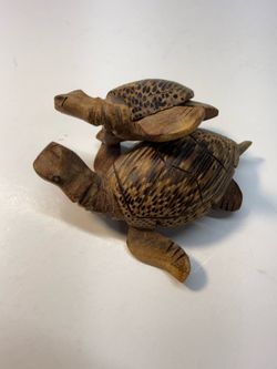 Hand Carved Wooden Sea Turtle Figurine Set Nesting Turtles Folk Art Decor