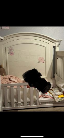 Baby bed (includes mattress)