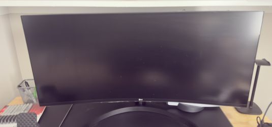 Curved LG 34’’ Monitor 