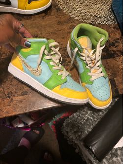 Girls size 6y worn 2x like new $40