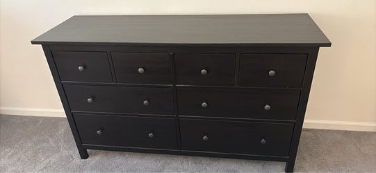 Black/Brown 8 drawer dresser