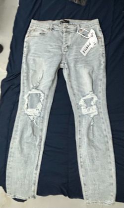 Purple Brand Distressed Light Wash Jeans  33 NWT(no bag)