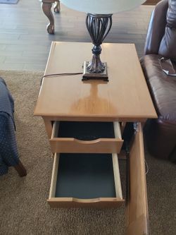 End table with storage and lamp