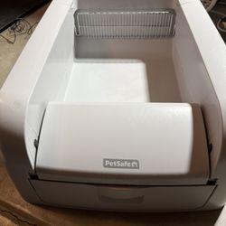 PetSafe ScoopFree Clumping Self-Cleaning Cat Litter Box