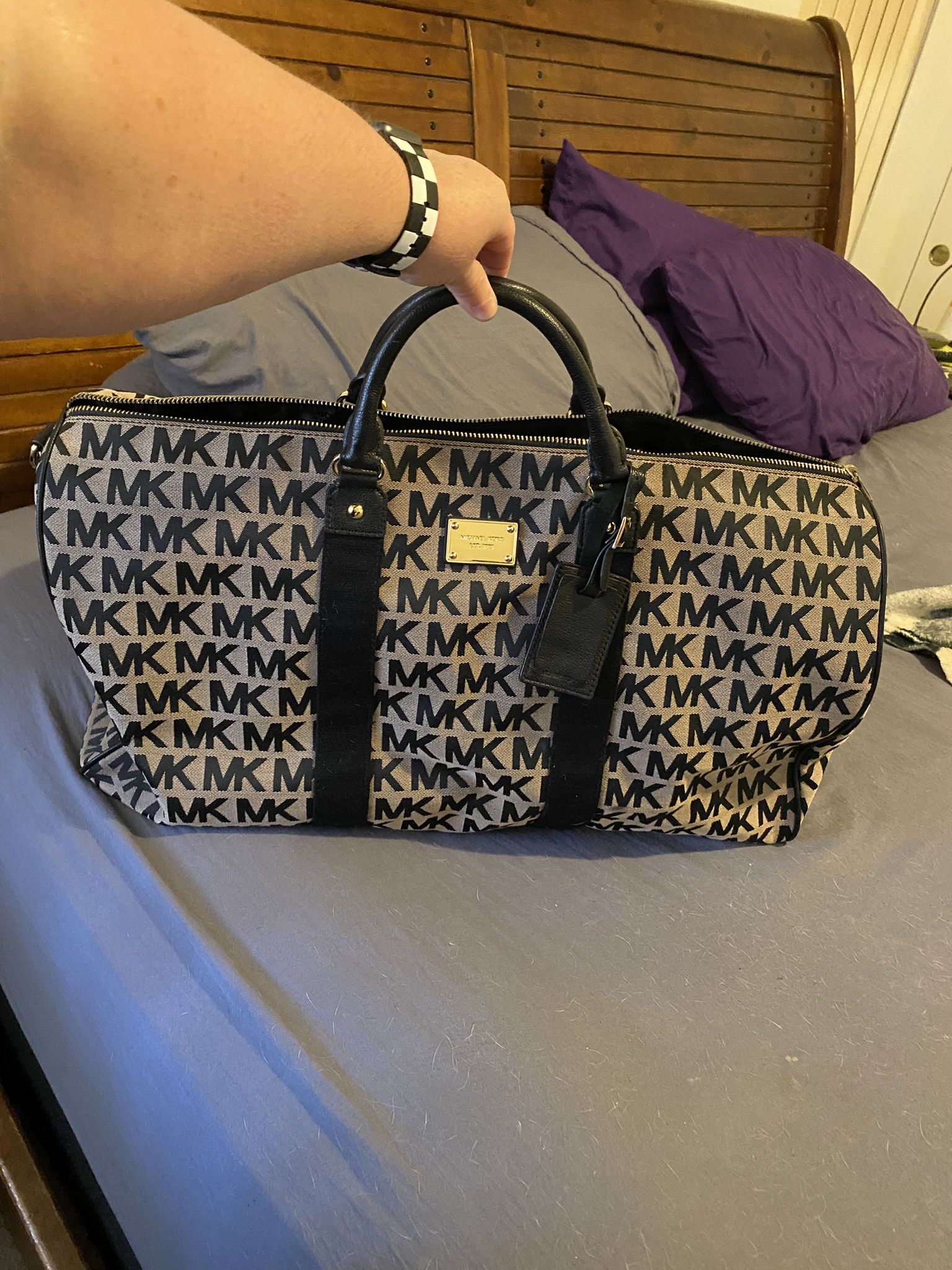 MICHAEL KORS DUFFLE BAG 