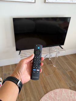 Like new 43 inch smart TV