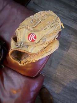 Rawlings Baseball gloves